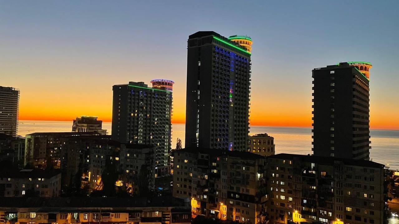 Pirosmani 18D, 14 Floor Apartment Batumi Exterior photo